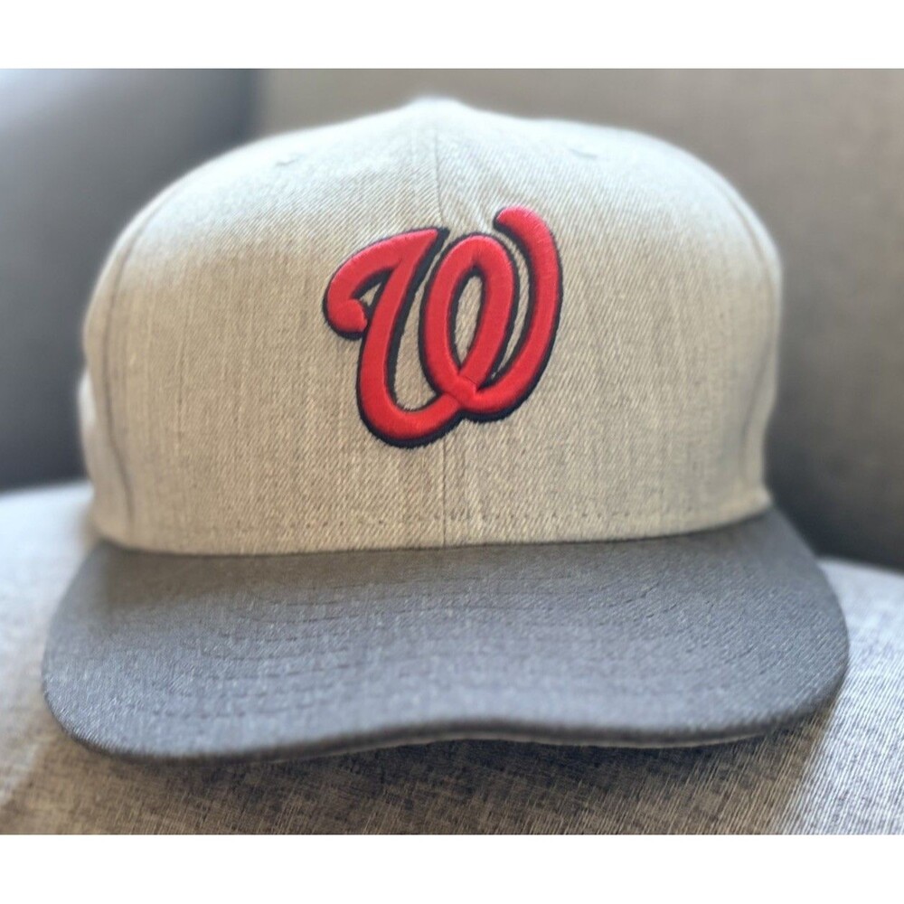 Washington Nationals Gray Snapback Hat Red Embroidered W Logo MLB Baseball Cap